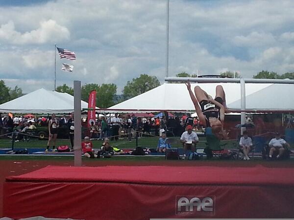 Voyzey clears the bar at 5-6.  This jump clinched the state title.