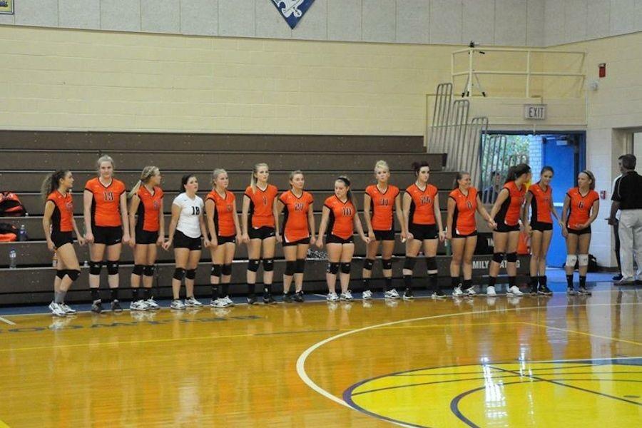 Girls+volleyball+loses+to+Bellwood+ft.+season+preview
