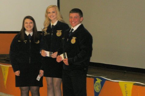 Following students were recognized as Star members in the perspective Supervised Agricultural Experience (SAE) programs and involvement in the FFA; Grace Gensimore – Star AgriScience Madalynn Veit – Star Farmer Noah Irvin – Star Greenhand