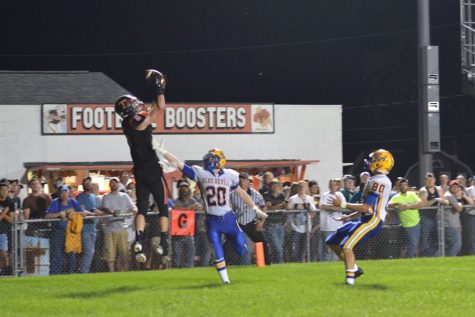 Senior Alex Weaver catches the go-ahead touchdown for Tyrone in the 4th quarter