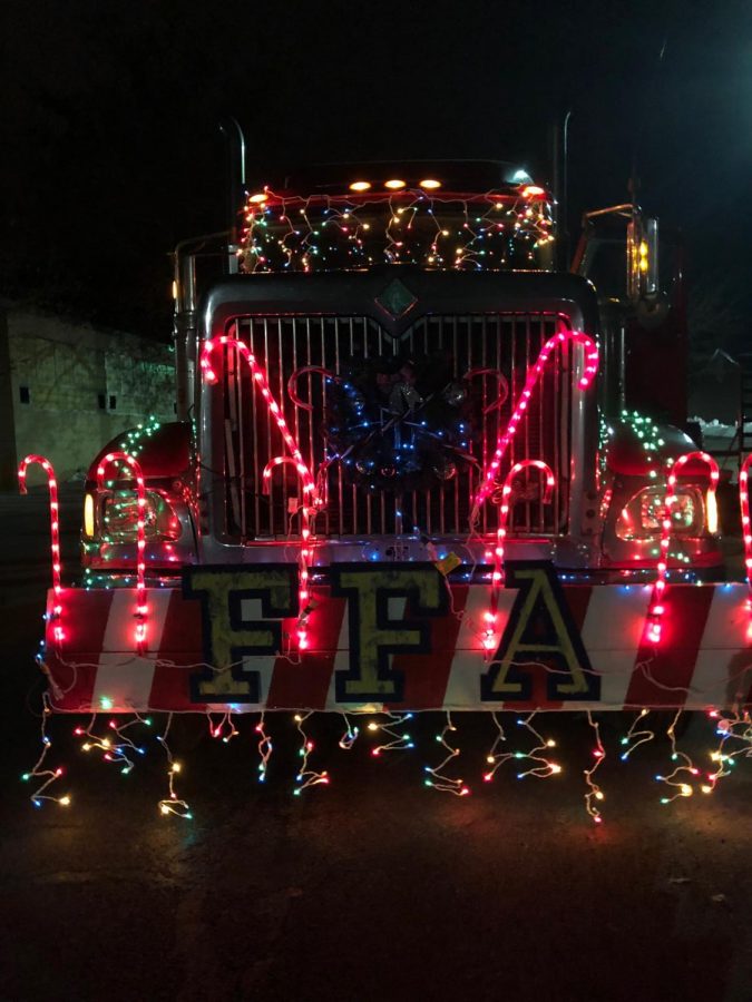 The front of the Tyrone FFA Tyrone Christmas parade float