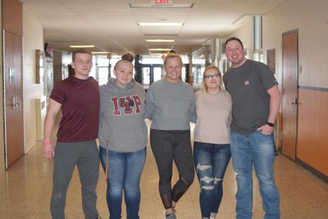 Noah Irvin, Aubree Moore, Alexis Stevens, Maddie Moser and Sam Woomer