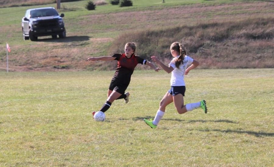 Junior Lindsey Parks passing the ball up-field. (File photo)