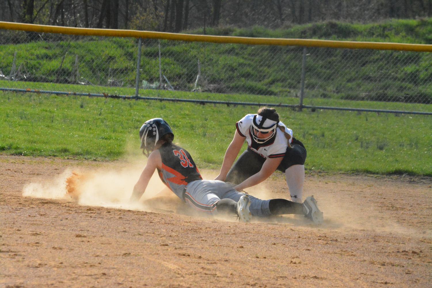 Maci brodzina stealing to second