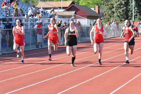 Latchford running the 100 meters