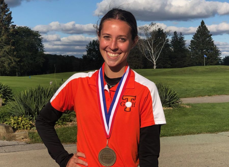 Miksich Wins 3rd Consecutive District Golf Title