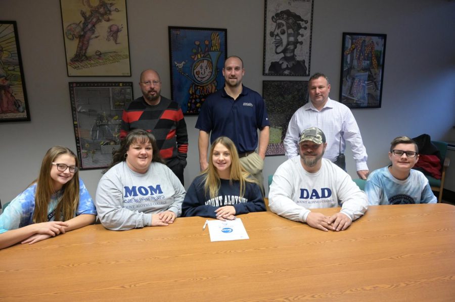 Tyrones Tuskovich Commits to Mount Aloysius for Volleyball