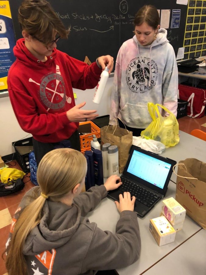 FFA members reviewing products