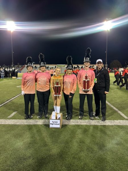 2025 Marching Band Seniors with Tournament of Bands/ Tournament Indoor Association Head Judge Rick Kane
Left to Right: Lily Whited, Makayla Briggs, Lacie Geissinger, Lola Brown, Cole Hunter, Rick Kane
Not pictured: Emma Witkamp