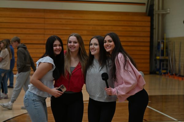 Lexi Hess, Olivia McMonagle, Alivia Anderson, and Sophia Sciarrillo 