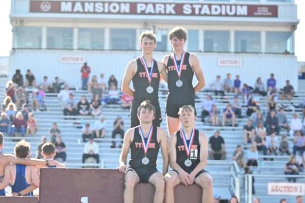 Athletes of the Week: Boys 4x800m Relay Team