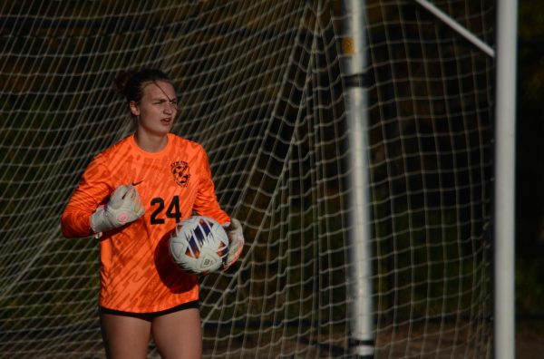 Lady Eagles Fall to Forest Hills 3-0