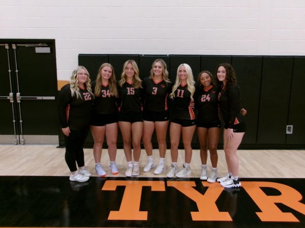 Seniors Bailey Woomer, Elise Volders, Sarila Hensley, Rylan Crowell, Abby Anthony, Raeleigh Oliver, and Sidney Goodwin (Photo courtesy of Rylan Crowell)