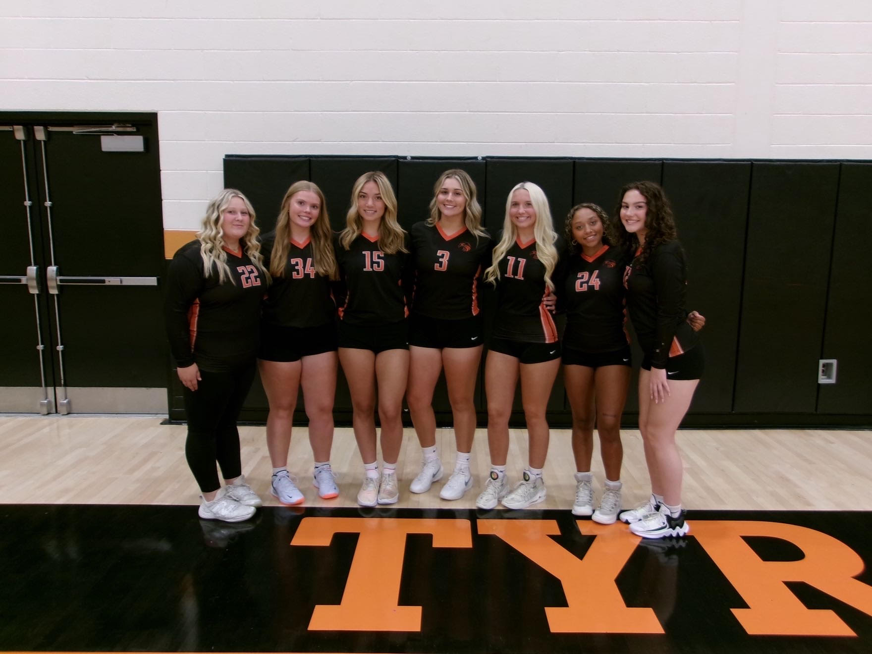 Seniors Bailey Woomer, Elise Volders, Sarila Hensley, Rylan Crowell, Abby Anthony, Raeleigh Oliver, and Sidney Goodwin (Photo courtesy of Rylan Crowell)