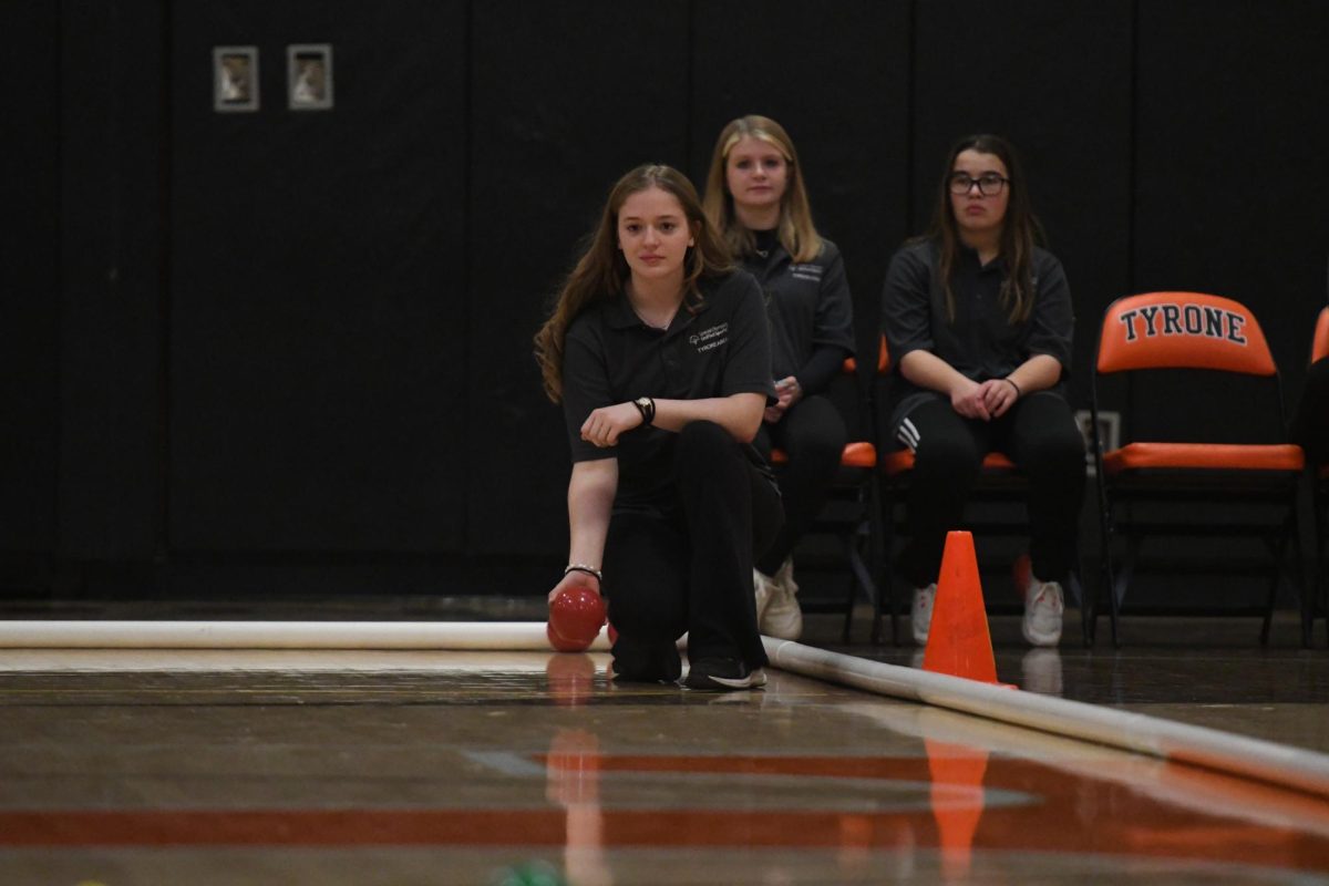 Sarah Dale, Emma Myers, McKenna Rudy